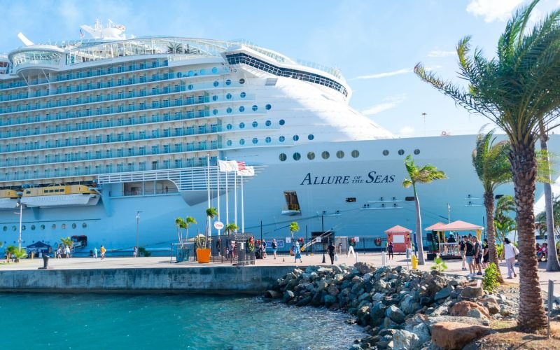 royal-caribbean-buys-half-of-sandals-in-$3-billion-deal royal-caribbean-buys-half-of-sandals-in-$3-billion-deal