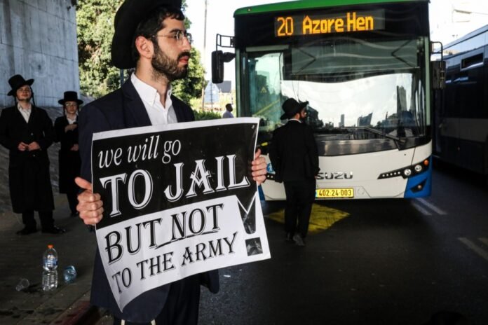 army-halts-arrests-of-ultra-orthodox-haredi-jews-draft-dodgers:-israeli-newspaper army-halts-arrests-of-ultra-orthodox-haredi-jews-draft-dodgers:-israeli-newspaper