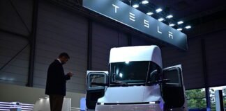 tesla’s-big-electric-truck-faces-an-even-bigger-infrastructure-challenge