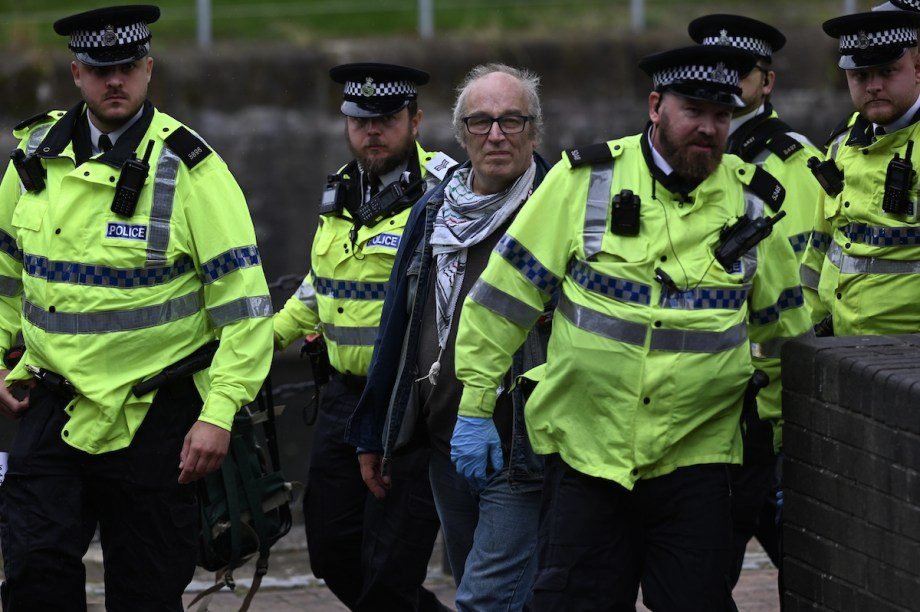 pro-palestine-protesters-arrested-outside-uk’s-ruling-labour-conference-in-liverpool pro-palestine-protesters-arrested-outside-uk’s-ruling-labour-conference-in-liverpool