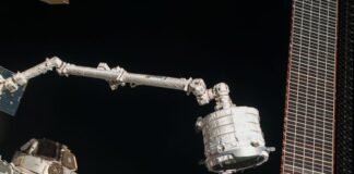 the-large-robotic-arm-on-the-international-space-station-has-stopped-working