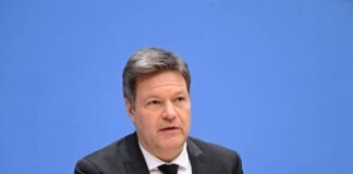 former-german-vice-chancellor-accuses-israel-of-war-crimes-in-gaza
