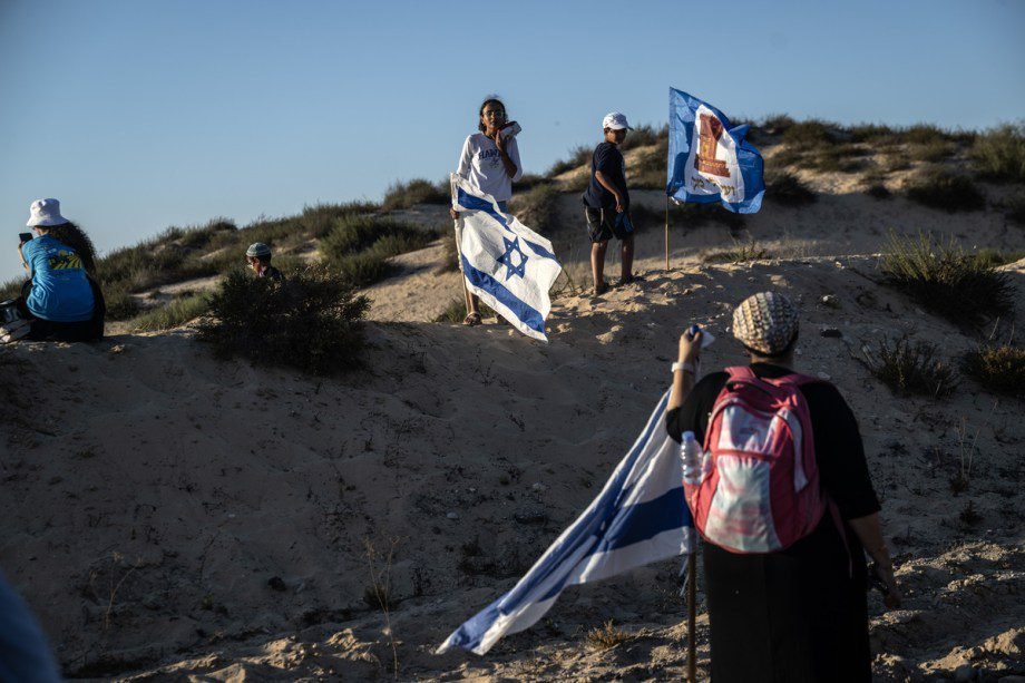 palestine-urges-companies-to-review-ties-with-businesses-linked-to-illegal-israeli-settlements palestine-urges-companies-to-review-ties-with-businesses-linked-to-illegal-israeli-settlements