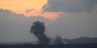 israel-continues-attacks-on-southern-lebanon-with-airstrikes,-home-explosions,-artillery-fire