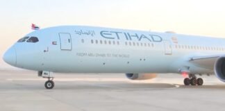 uae-clears-repatriation-flights-for-1,800-stranded-israelis-after-overnight-reversal 