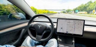cybertruck-sales-in-free-fall-as-tesla-reports-mediocre-sales-for-q3