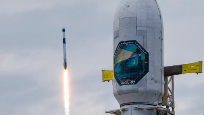rocket-report:-spacex-completes-launch-triple-header;-rocket-lab-nets-big-contract