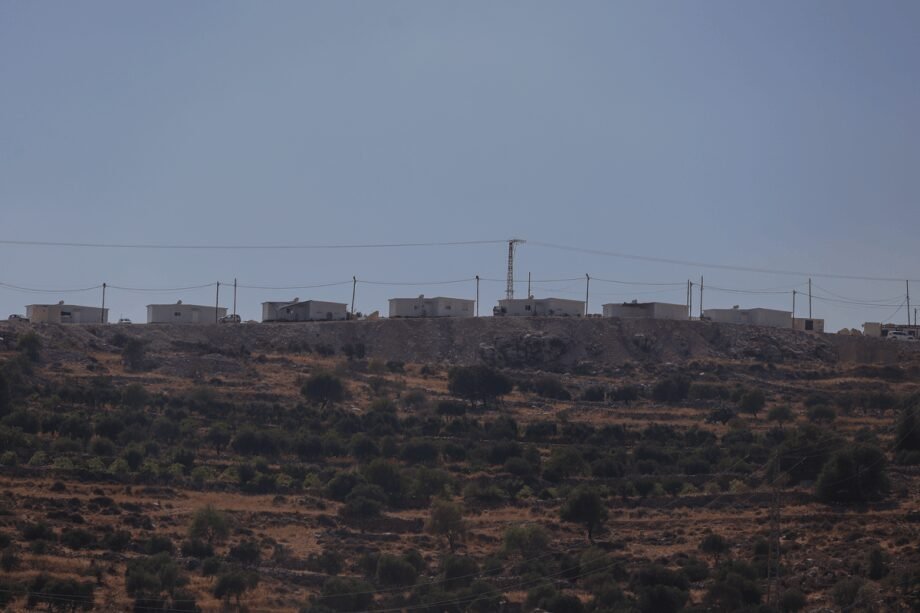 israeli-banks-fear-new-sanctions-over-west-bank-settlement-financing:-report israeli-banks-fear-new-sanctions-over-west-bank-settlement-financing:-report