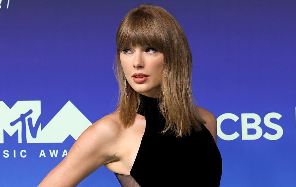 fraudster-jailed-for-using-10k-bots-and-ai-songs-to-outstream-taylor-swift fraudster-jailed-for-using-10k-bots-and-ai-songs-to-outstream-taylor-swift