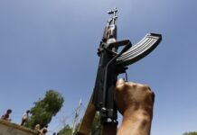 syria-considers-help-in-yemen-war-after-saudi-airports-come-under-houthi-fire
