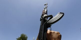 syria-considers-help-in-yemen-war-after-saudi-airports-come-under-houthi-fire
