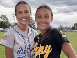 teen-finds-long-lost-sister-on-opposing-softball-team