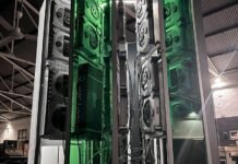 a-cray-1-supercomputer-replica-from-30-“obsolete”-mac-minis