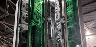 a-cray-1-supercomputer-replica-from-30-“obsolete”-mac-minis