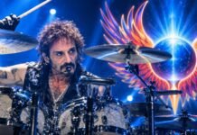 ‘journey’-rocker-rushed-to-hospital-mid-concert-(video)