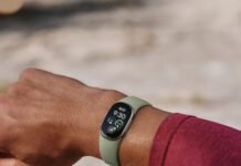 google-announces-the-fitbit-edge,-a-middle-ground-between-pixel-watch-5-and-fitbit-air