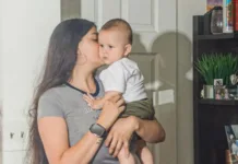 Mother Sues ICE Contractor for Jailing Her and Her Baby in a Hotel Room mother-sues-ice-contractor-for-jailing-her-and-her-baby-in-a-hotel-room