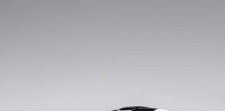 above-the-911?-porsche-previews-a-new-mid-engined-supercar.
