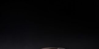 tesla-turns-to-50-year-old-stunt-technology-as-it-tries-to-roadster-again