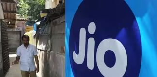 jio’s-ipo-seeks-a-tech-multiple-for-old-school-mobile-business