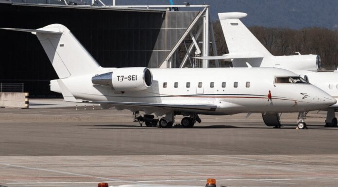 pilots-declare-mayday-after-private-jet-loses-door-mid-flight
