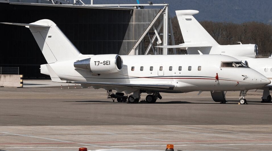pilots-declare-mayday-after-private-jet-loses-door-mid-flight pilots-declare-mayday-after-private-jet-loses-door-mid-flight