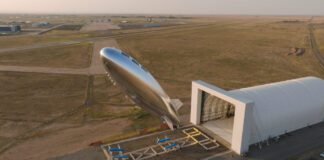 stratospheric-airship-flew-from-us-to-japan-to-test-sky-cell-tower-concept