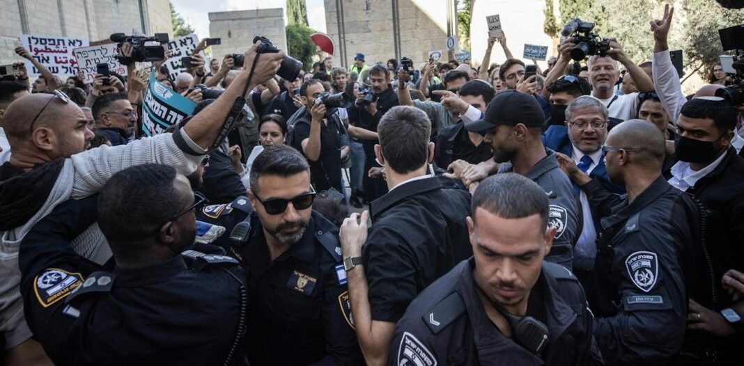 palestinian-citizens-face-a-painful-choice-in-israel’s-election:-to-vote-or-not palestinian-citizens-face-a-painful-choice-in-israel’s-election:-to-vote-or-not