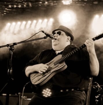 beloved-musician-dies-suddenly-at-53-while-on-tour