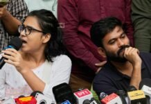 indian-gen-z-‘cockroach’-protesters-aim-to-upend-assumptions-about-democracy-–-and-populism-–-in-modi’s-india
