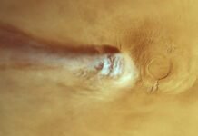 a-1,000-mile-cloud-on-mars-may-reveal-physics-never-seen-in-nature