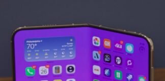 apple-iphone-duo-review:-two-screens,-two-experiences,-two-thousand-dollars