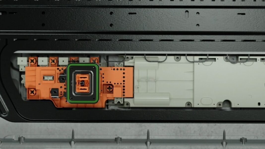 ford-simplifies-using-your-ev-as-a-home-battery-with-the-$30k-fathom