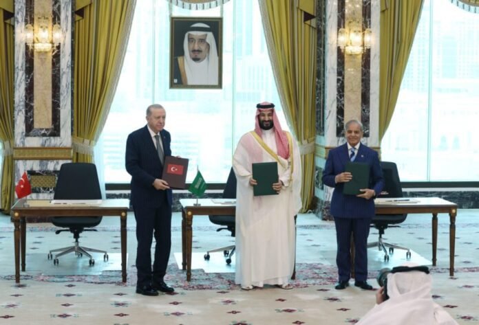 the-mecca-pact-courts-iran:-containment-comes-full-circle the-mecca-pact-courts-iran:-containment-comes-full-circle