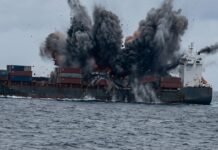 boat-drones-sink-zim-chartered-ship-off-bulgaria,-crew-rescued 