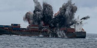 boat-drones-sink-zim-chartered-ship-off-bulgaria,-crew-rescued 