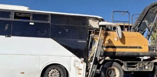 Driver Killed, at Least 24 Injured as Bus Collides With Tractor in Southern Israel driver-killed,-at-least-24-injured-as-bus-collides-with-tractor-in-southern-israel