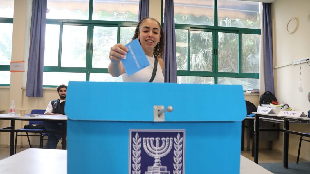 likud-wins-most-knesset-seats;-lapid-claims-victory-for-anti-netanyahu-bloc 